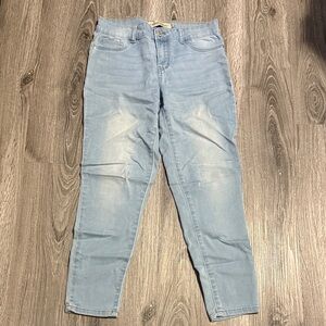 Light Blue Cropped Jeans for Women